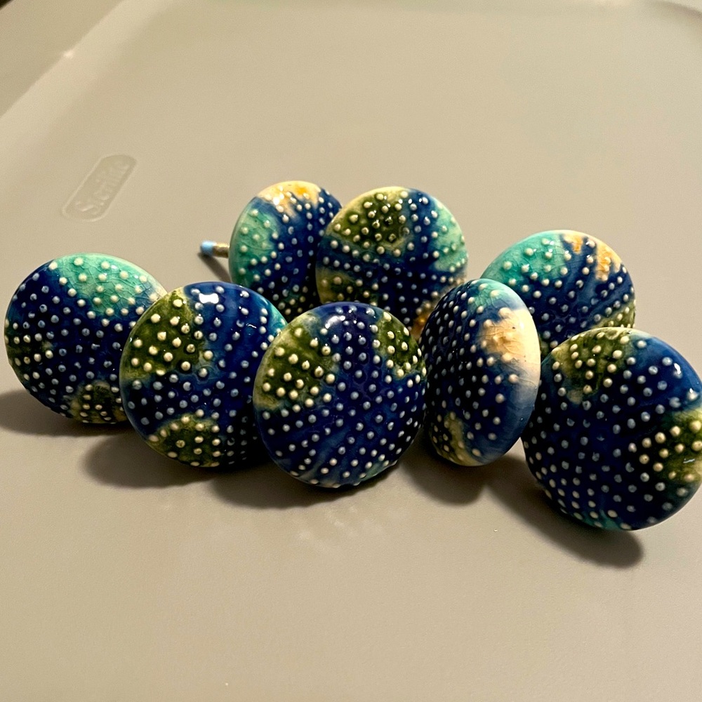 Set of 8 Anthropologie drawer knobs